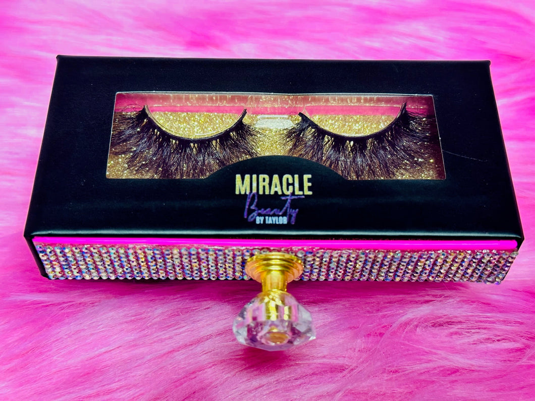 Crystal - Miracle Lashes✨